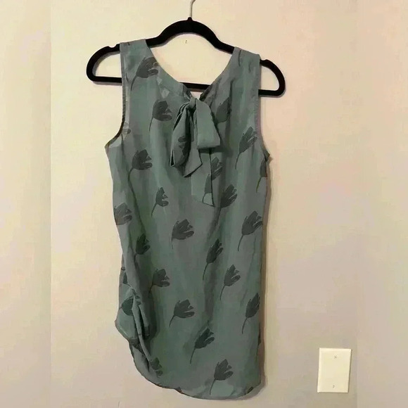 Cabi Tulip Tunic With Back Tie Sheer Blouse Top sz Medium - Picture 3 of 11